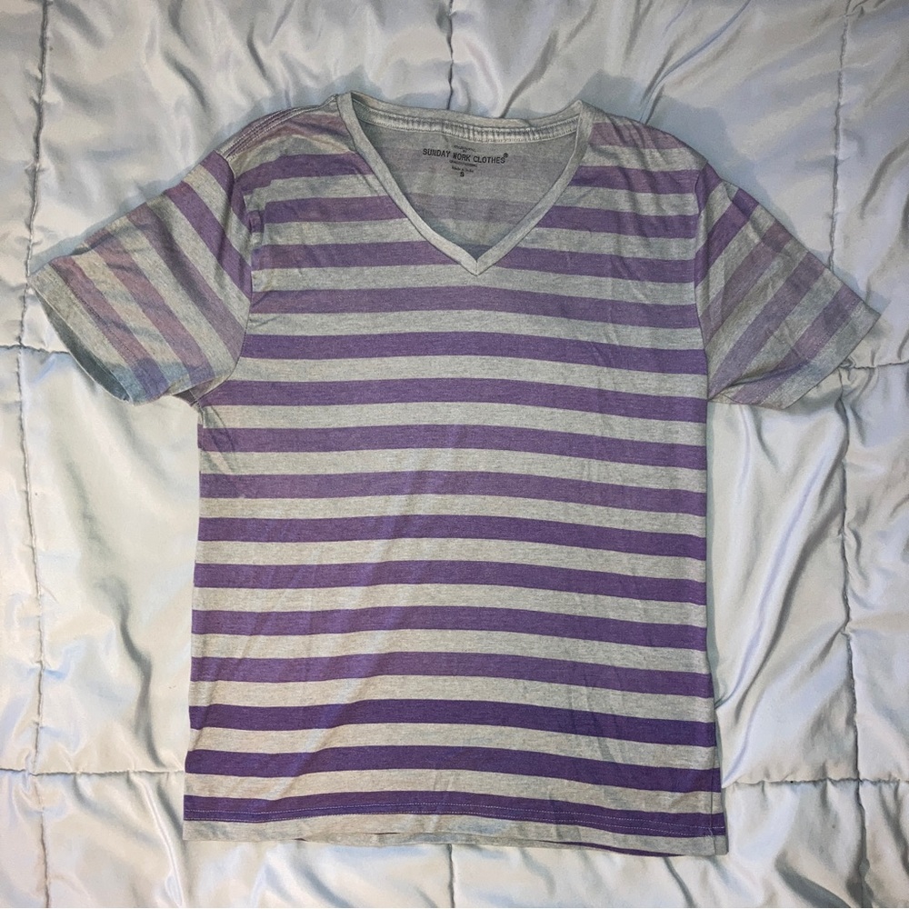 Men’s Ombré Striped VNeck shirt Sz. S
